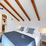Adorable With Private Garden And Bubble Bath Póla