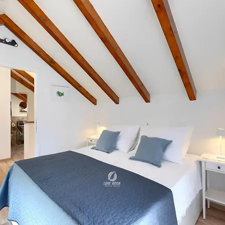 Adorable With Private Garden And Bubble Bath Pula