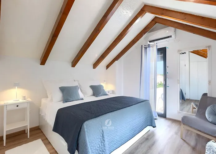 度假居 Adorable With Private Garden And Bubble Bath