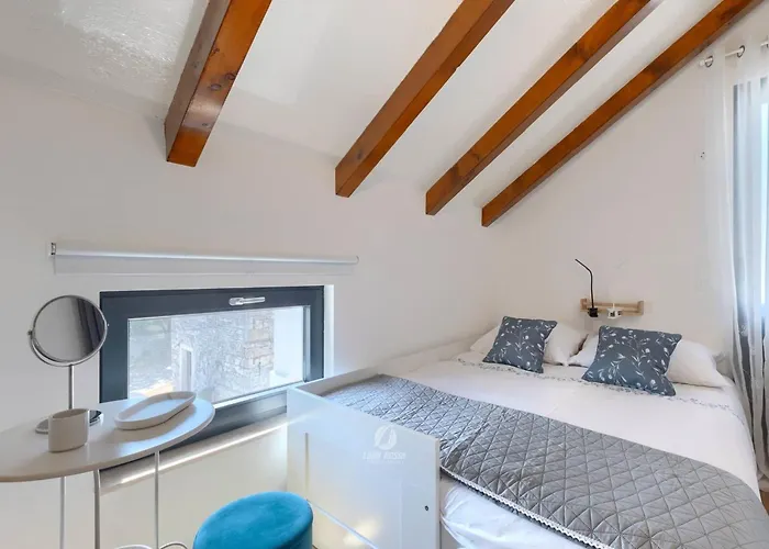 Adorable With Private Garden And Bubble Bath 普拉