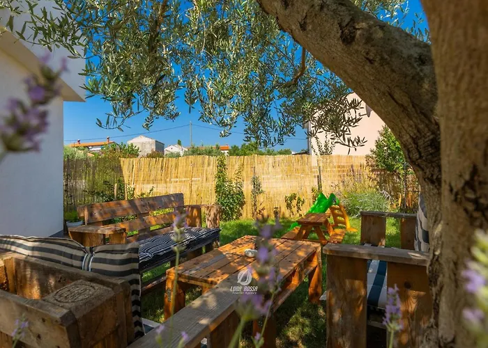 Nyaraló Adorable With Private Garden And Bubble Bath *