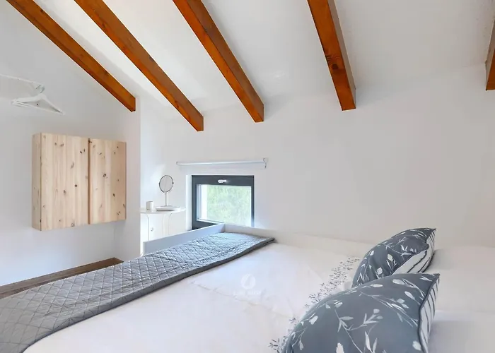 Adorable With Private Garden And Bubble Bath * Póla