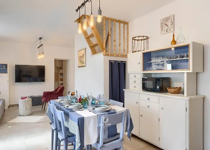 Adorable With Private Garden And Bubble Bath * 普拉