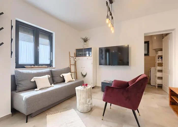 Holiday home Adorable With Private Garden And Bubble Bath Pula